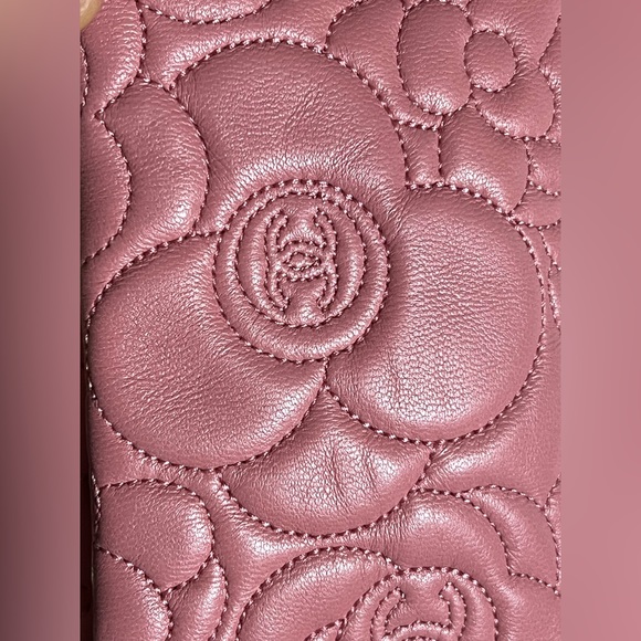 Chanel Aby Camelia Quilted Min Pochette Wristlet - Picture 16 of 16